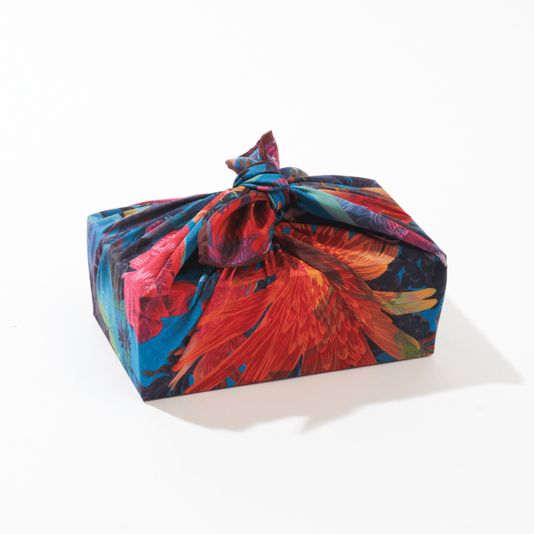 Bouton de rose | Emballage cadeau Furoshiki double face 18" par Adam Klassen