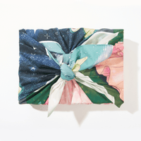 Magia estelar | Papel de regalo Furoshiki de 35" de Noelle Anne Navarrete